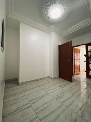 Bel appartement aux Almadies (zone de recasement) image 4