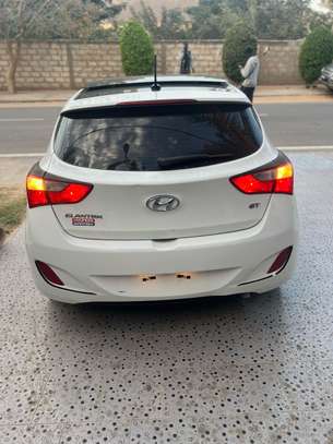 HYUNDAI ELANTRA GT 2017 image 2