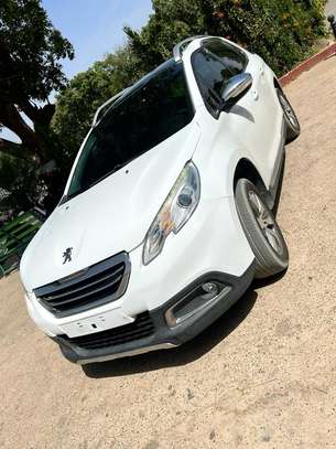 PEUGEOT 2008 image 1