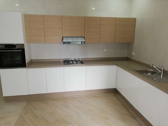 Appartement F4 à louer au point e image 7