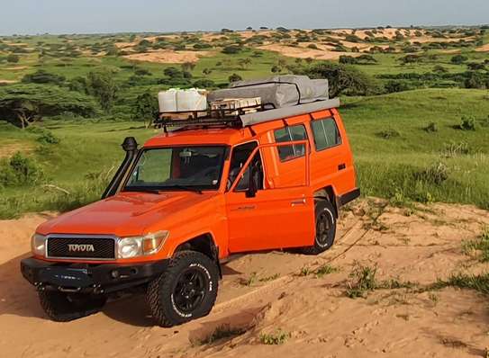 TOYOTA HZJ78 ANNEE 2013 180 000KMS image 3