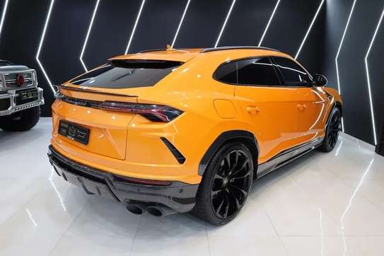 Lamborghini urus 2021 image 3