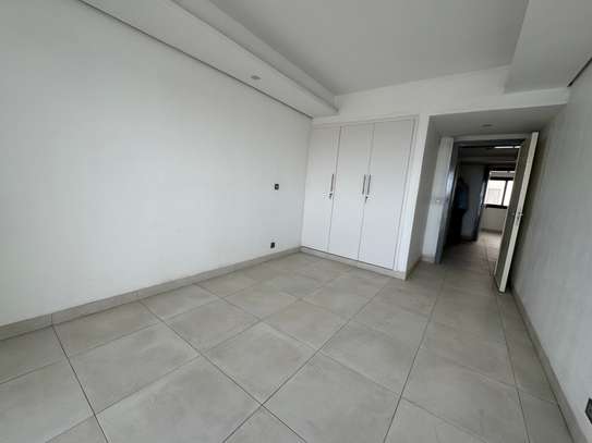 Plateau appartement 4 chambres à louer vue sur mer image 9