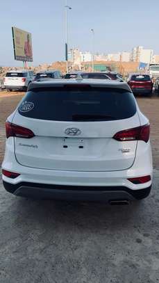 Hyundai Santafe image 5
