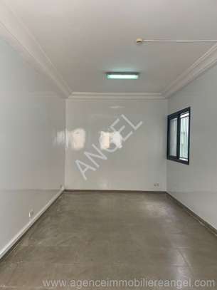 Ref_2826_SEY  VDN /Immeuble R+3 à louer à la cité  CPI image 1