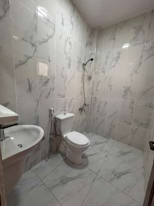 APPARTEMENT image 9