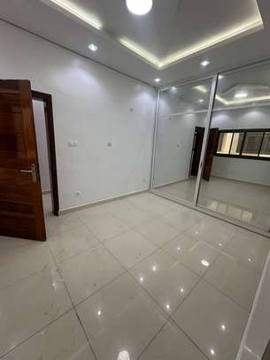 APPARTEMENT À LOUER – ALMADIES, ZONE DE RECASEMENT image 10