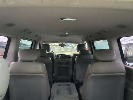 Hyundai starex 12 places image 6