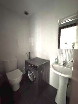 Lumineux F3 en Face King Fahad image 9