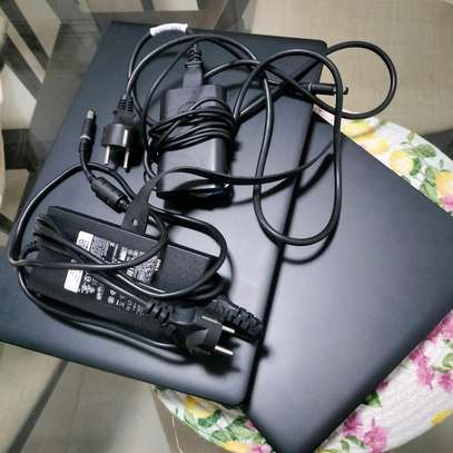 Dell latitude 3560 image 1