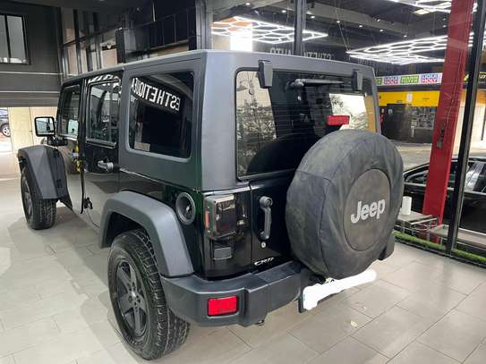 Jeep Wrangler Unlimited diesel en excellent état image 7