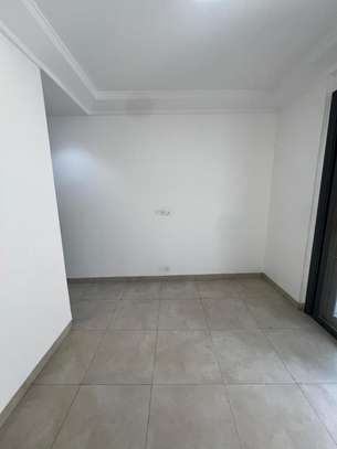 Appartement F4 à louer au Point E image 12