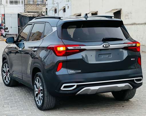 2020 KIA SELTOS image 6