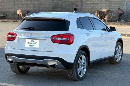MERCEDES GLA250 2018 image 5