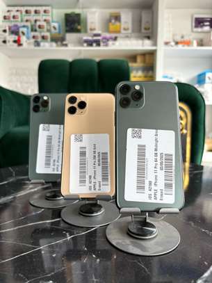 IPHONE 11 PRO VENANT 64go & 256go image 1