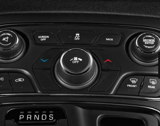 CHRYSLER 200 image 6