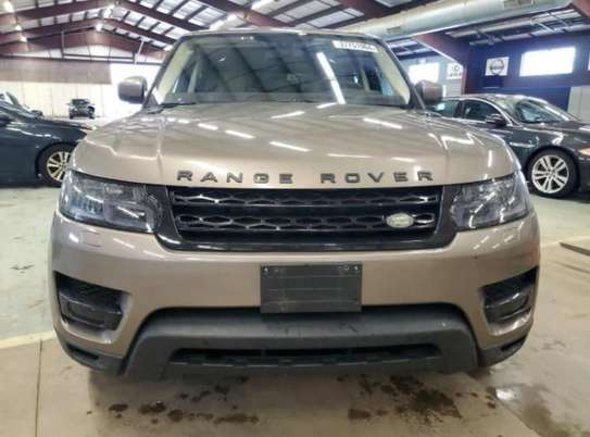 Range Rover sport image 6