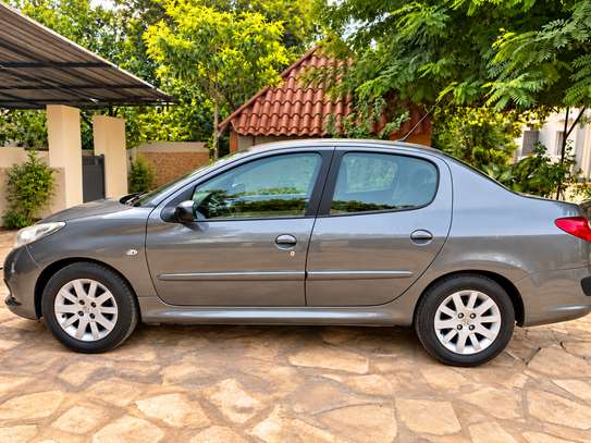 PEUGEOT 207 SEDAN | 2011 image 4