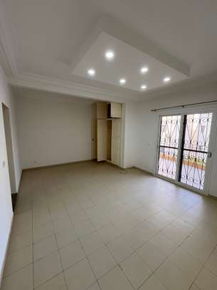 Appartement F5 à louer aux Almadies image 7
