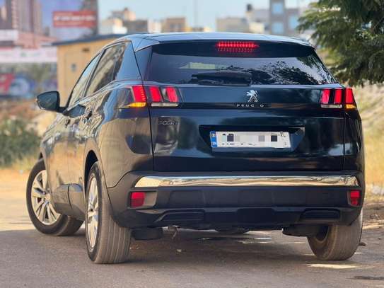 Peugeot 308 Berline Compacte Noir Style et Performance image 11