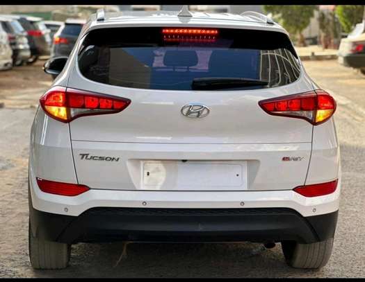 Hyundai tucson evgt 2016 image 4