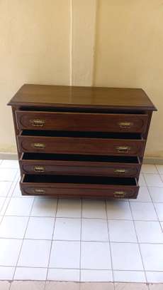 Commode image 2