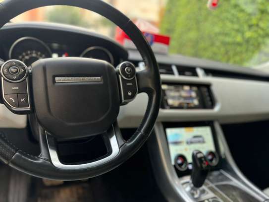 Range Rover sport 2018 image 10