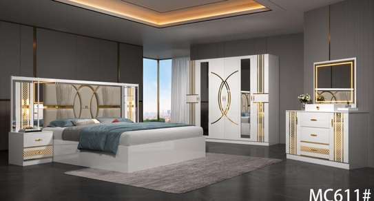 CHAMBRE A COUCHER 6BATTANTS 5PIECES BLANC MC611 image 1