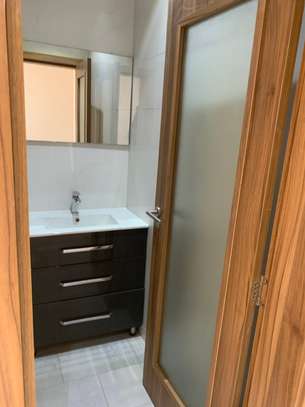 Tres bel Appartement à louer à Ngor image 5