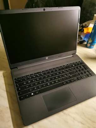 HP 15S AMD Ryzen 3 8GB Ram 256GB Ssd image 2