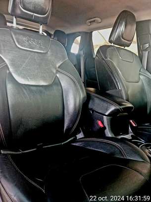 Jeep Cherokee image 6