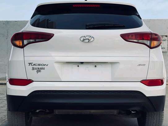 Hyundai Tucson 2018 image 2