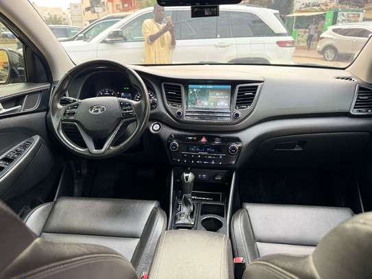 Hyundai Tucson image 2