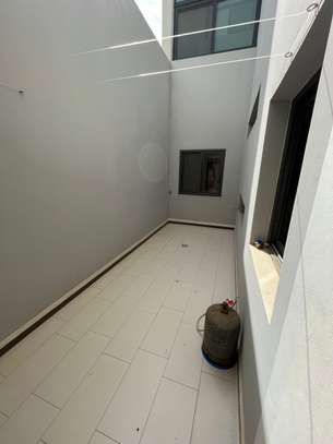 SUPERBE F4 À LOUER –CORNICHE MERMOZ image 9