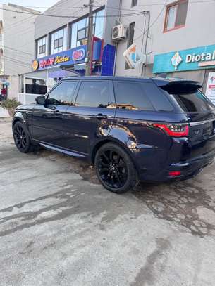 RANGE ROVER SPORT image 4