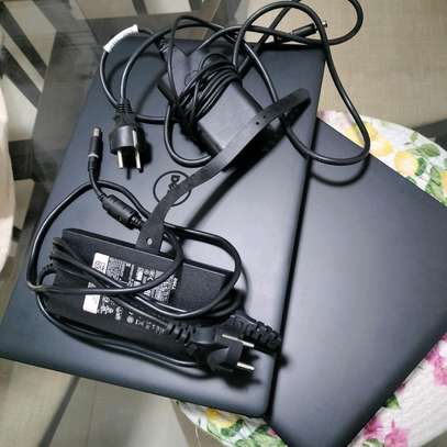 Dell latitude 3560 image 2