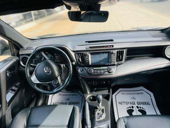 TOYOTA RAV 4 2018 image 10