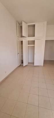 Opportunité spacieux F4 transformable Point E image 6