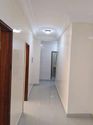 Luxueux appartement F3 haut standing à louer à Dakar plateau image 12