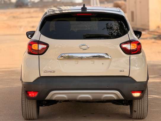 RENAULT QM3 2018 image 4