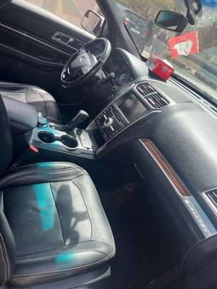 Ford Explorer image 6