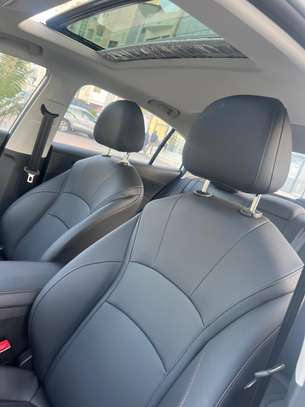 ROEWE i5 Véhicule chinois intélligent image 9