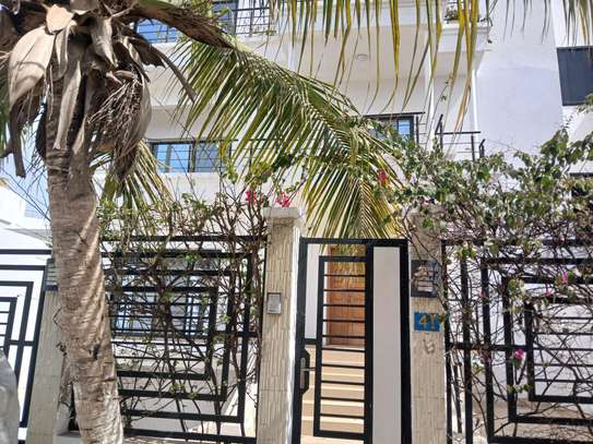 une duplex 5 chambres mermoz image 9
