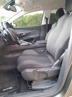 Peugeot Modèle 5008 Année 2018 Énergie diesel image 11