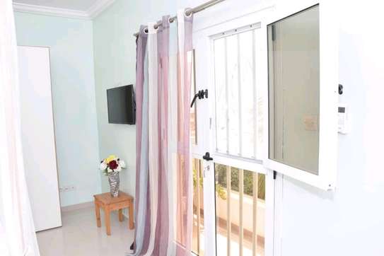Chambre avec balcon à louer (Chez Ouly) image 4