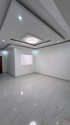APPARTEMENT F3 NEUF À THIÈS image 7