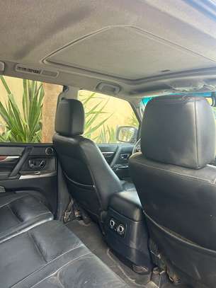 Mitsubishi PAJERO 2012 3.2 DID image 7