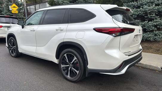 Toyota Highlander XSE édition spéciale image 3