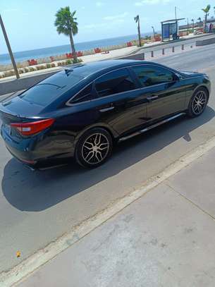 Hyundai sonata image 3