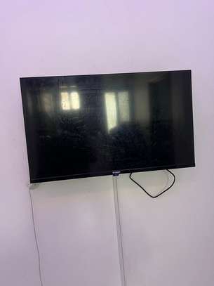 TÉLÉVISION 32 POUCES À VENDRE image 1